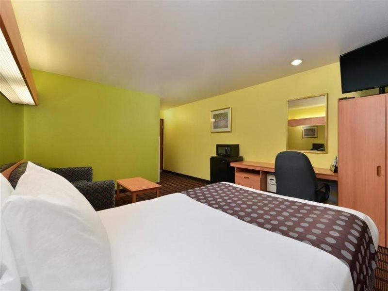 Microtel Inn & Suites By Wyndham Ft. Worth North/At Fossil Fort Worth Exterior foto