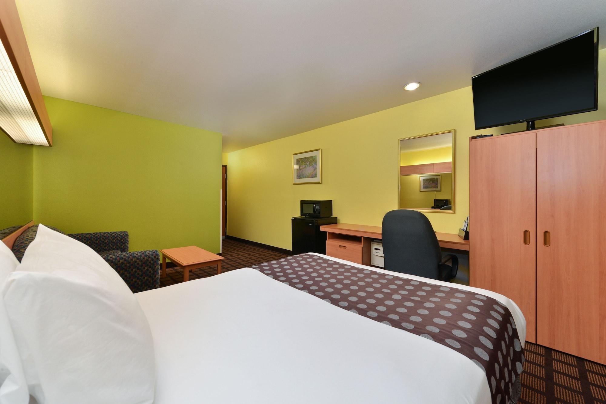 Microtel Inn & Suites By Wyndham Ft. Worth North/At Fossil Fort Worth Exterior foto